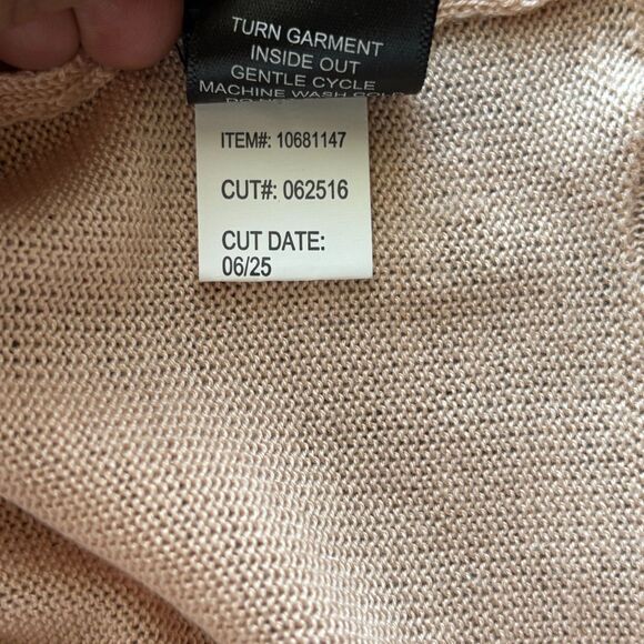 Torrid Jacquard Blush Pink V-Neck Heart Pull Over Sweater Hi Lo Hem Plus Size 1X - Picture 15 of 16